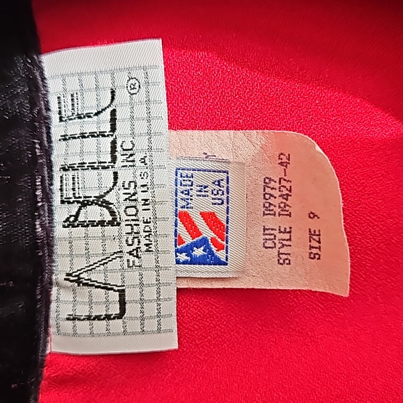 La Belle Dress - Picture 5 of 6